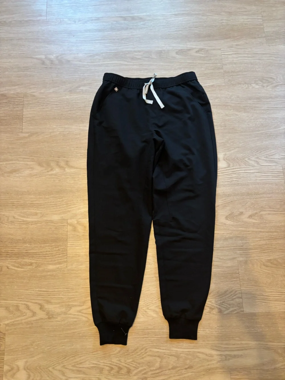 Figs Men’s Black Drawstring Jogger Pants Size Medium - Picture 1 of 9